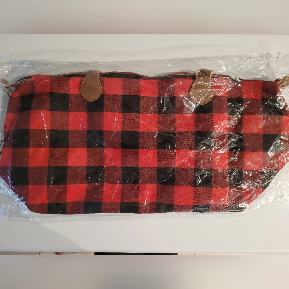 Red & Black Buffalo Print Duffel Bag🔥 - Picture 5 of 6